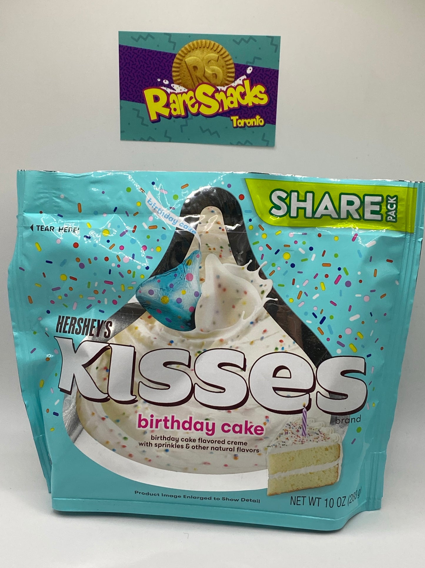 Hershey’s Kisses Birthday Cake 283g